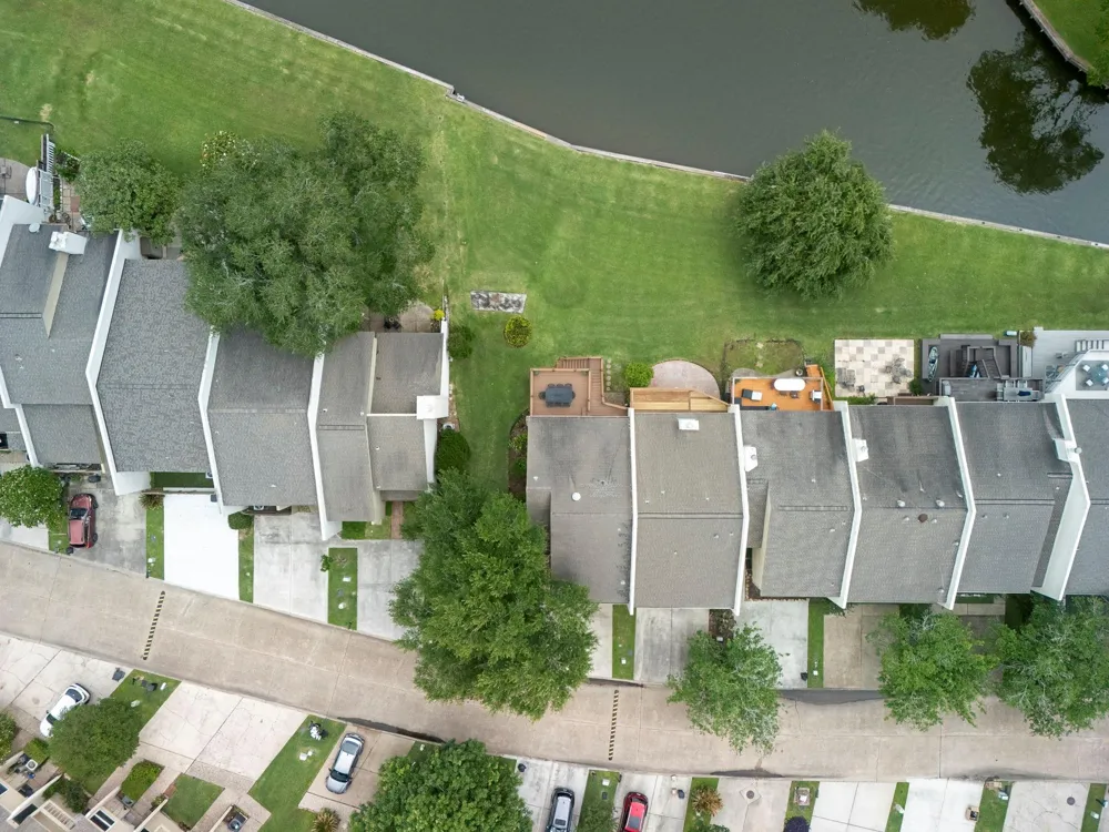 3930 Knollcrest Drive Montgomery, TX 77356