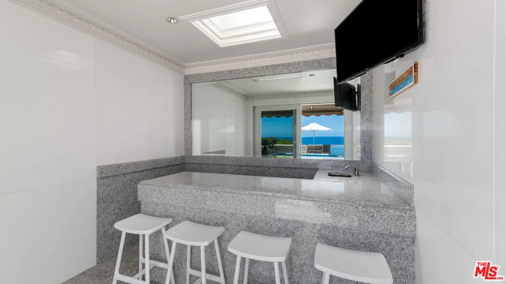 29000 Cliffside Drive Malibu, CA 90265