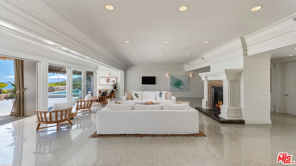 29000 Cliffside Drive Malibu, CA 90265