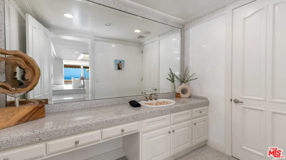 29000 Cliffside Drive Malibu, CA 90265