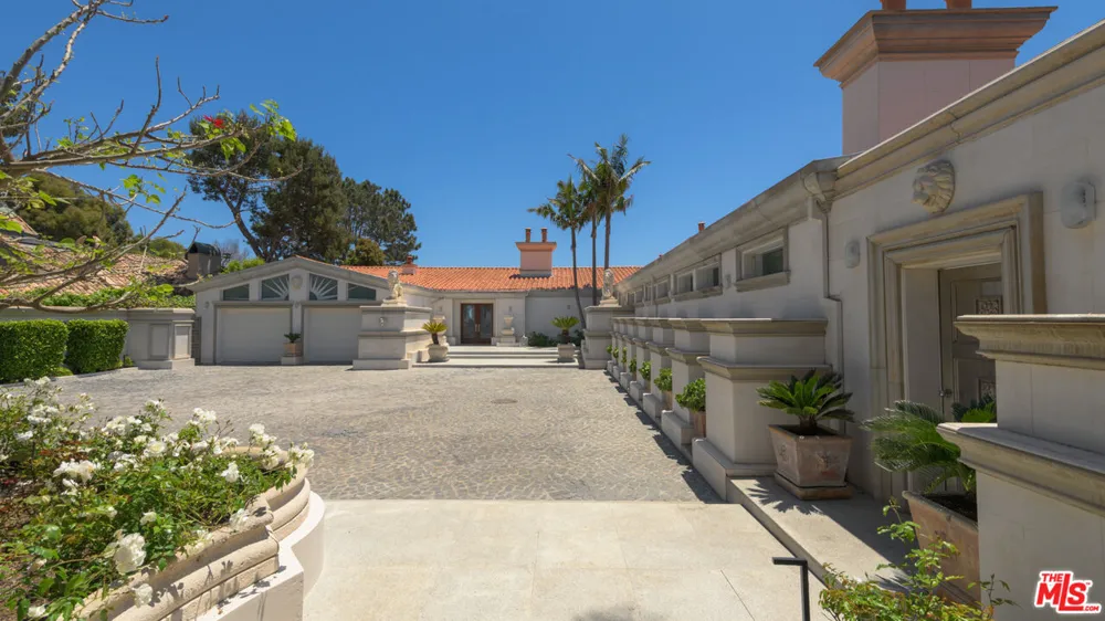 29000 Cliffside Drive Malibu, CA 90265