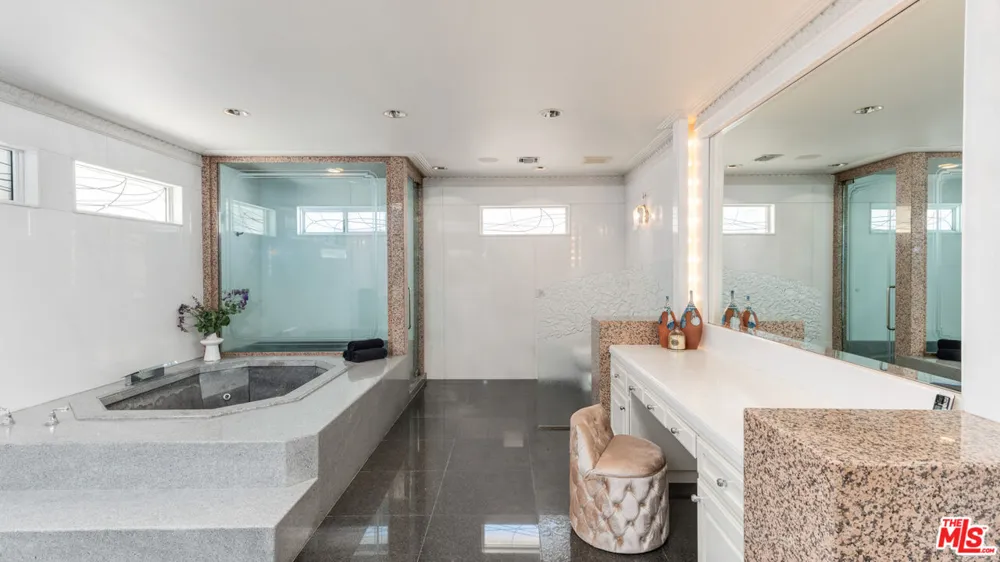 29000 Cliffside Drive Malibu, CA 90265