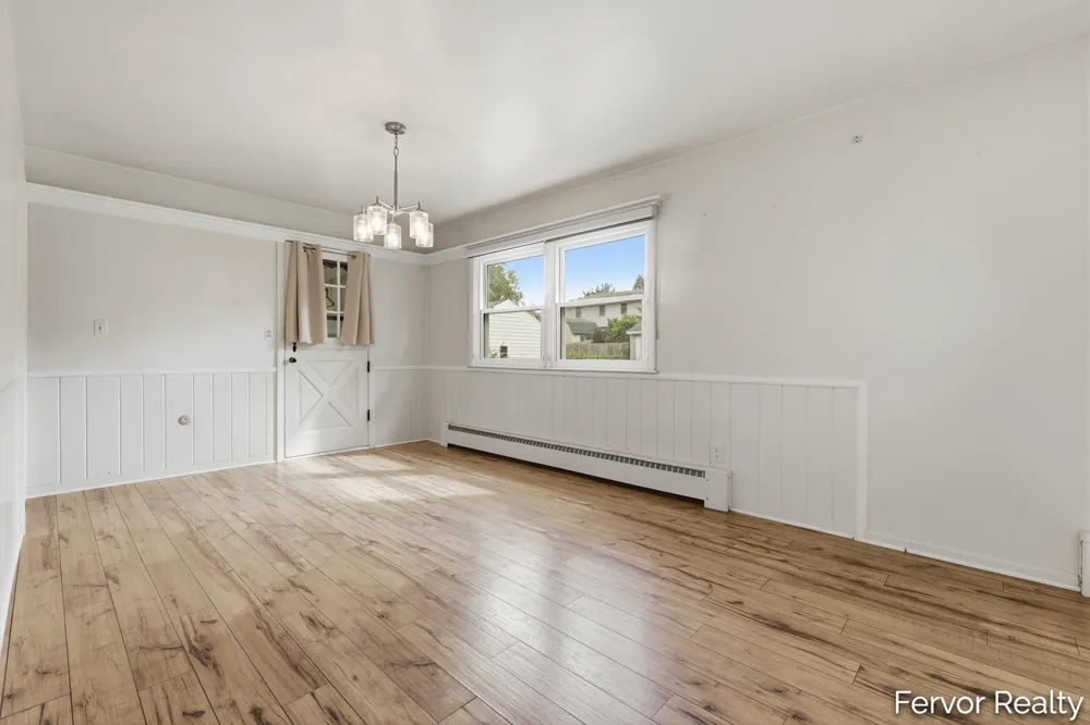 3520 Chamberlain Avenue SE Grand Rapids, MI 49508