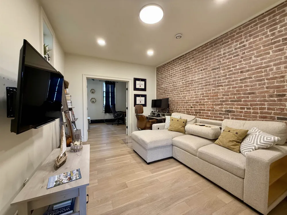 522 23RD ST Union City, NJ 07087