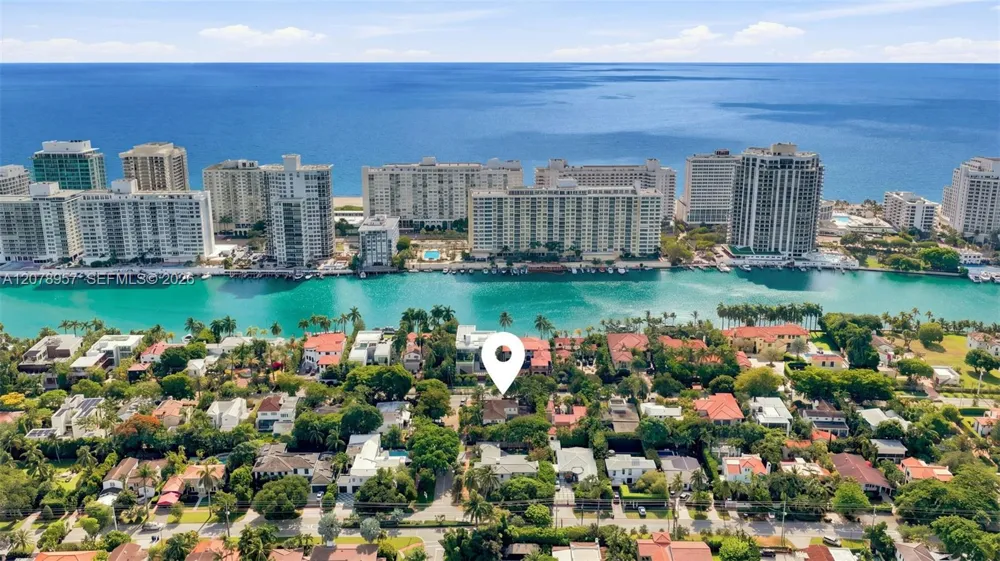 5680 Pine Tree Dr Miami Beach, FL 33140