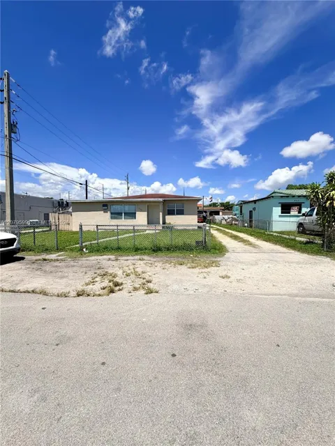 695 NW 130th St