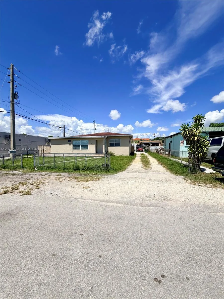 695 NW 130th St North Miami, FL 33168