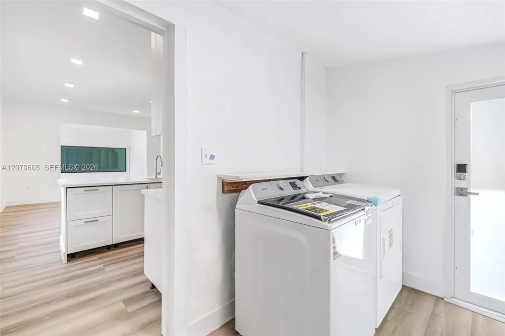 340 NE 125th St North Miami, FL 33161
