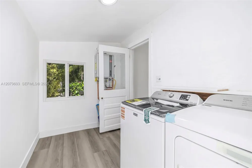 340 NE 125th St North Miami, FL 33161