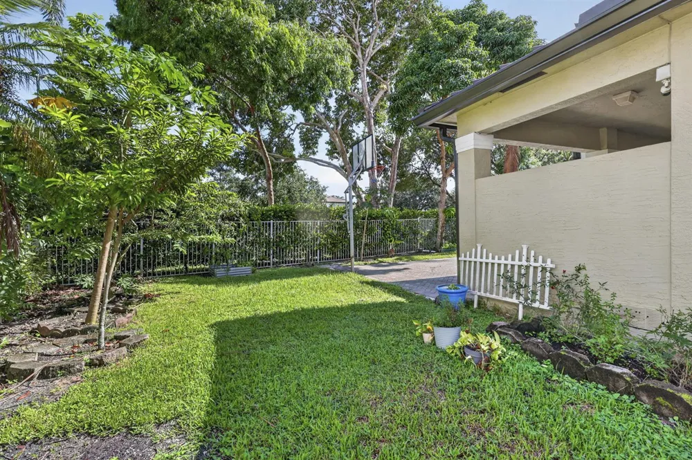9479 SEDGEWOOD DRIVE Lake Worth, FL 33467