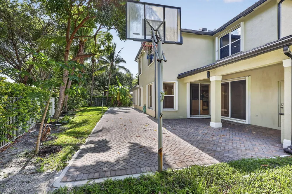 9479 SEDGEWOOD DRIVE Lake Worth, FL 33467