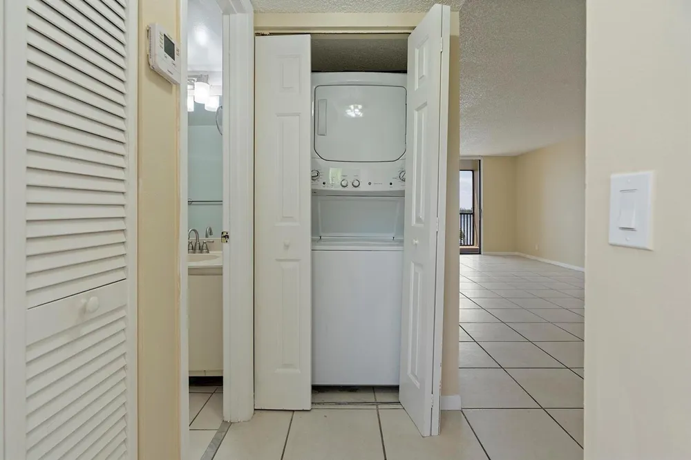 112 LAKE EMERALD DRIVE #209 Oakland Park, FL 33309
