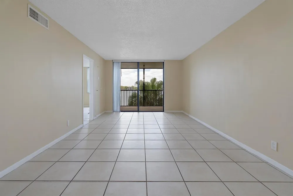 112 LAKE EMERALD DRIVE #209 Oakland Park, FL 33309