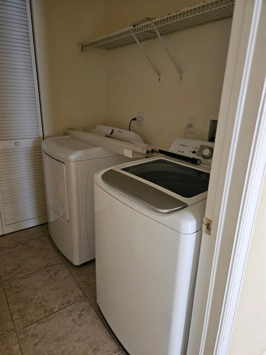 394 NW BREEZY POINT LOOP Port St. Lucie, FL 34986
