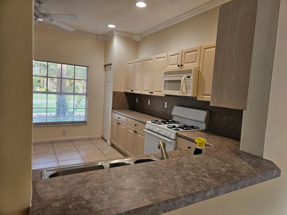394 NW BREEZY POINT LOOP Port St. Lucie, FL 34986