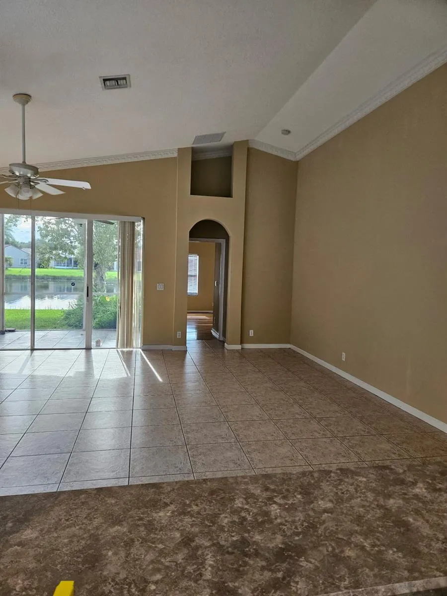 394 NW BREEZY POINT LOOP Port St. Lucie, FL 34986
