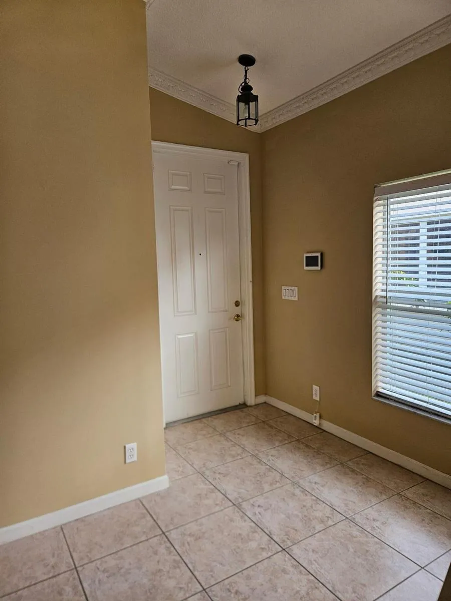 394 NW BREEZY POINT LOOP Port St. Lucie, FL 34986
