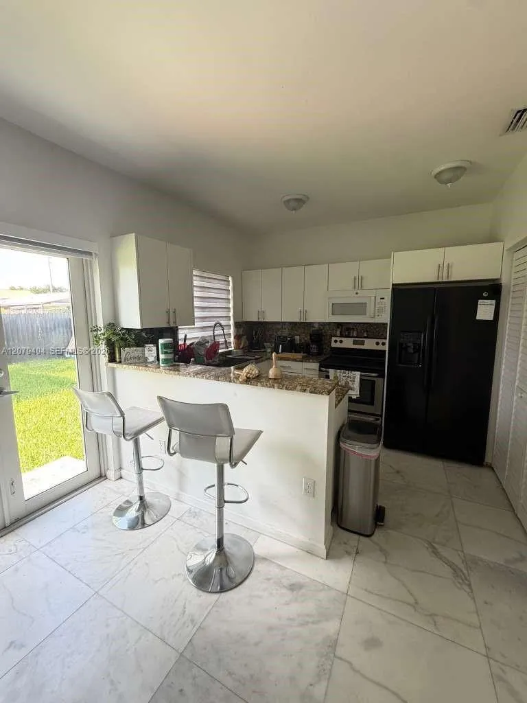 8880 SW 25th St #8880 Miami, FL 33165