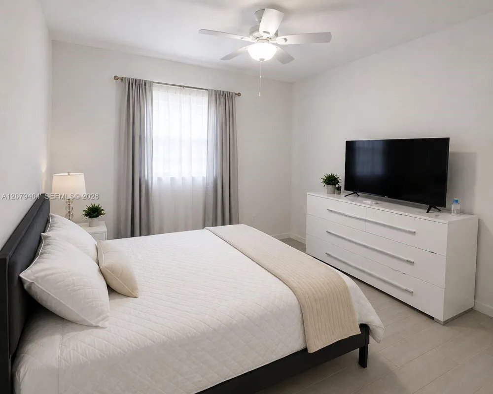 8880 SW 25th St #8880 Miami, FL 33165