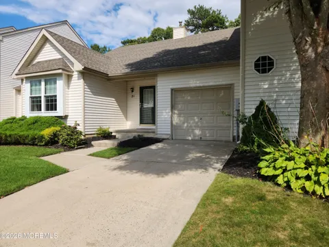 21 Timberline Drive
