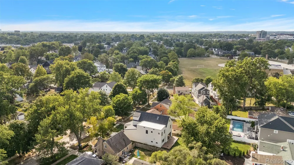 1845 Humphrey Avenue Birmingham City, MI 48009