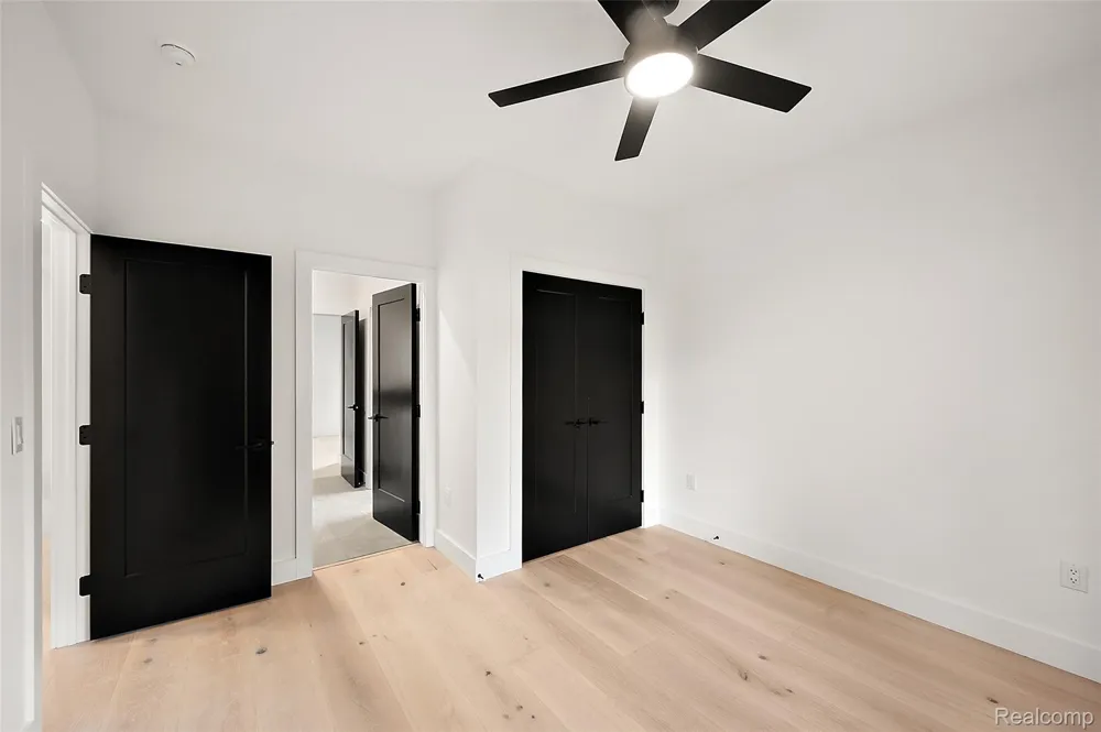 1845 Humphrey Avenue Birmingham City, MI 48009