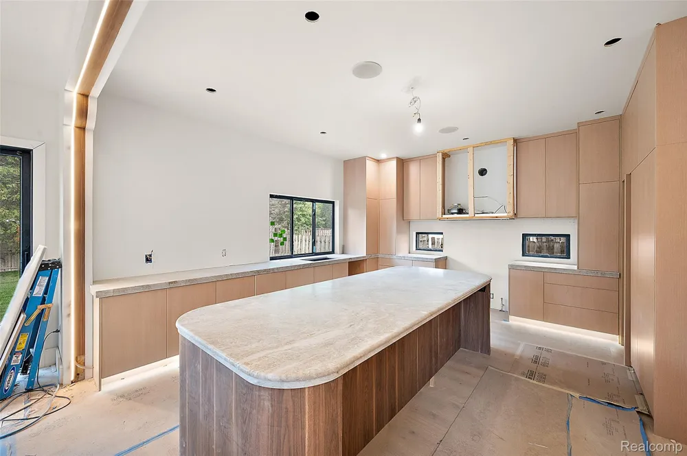 1845 Humphrey Avenue Birmingham City, MI 48009