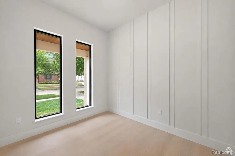 1845 Humphrey Avenue Birmingham City, MI 48009