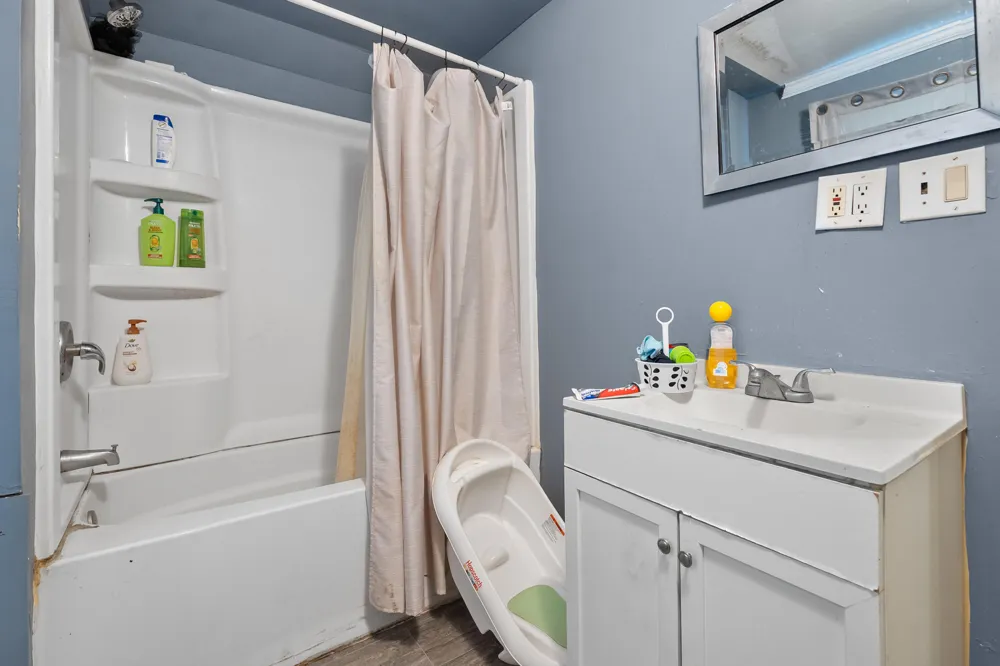 1319 Jackson Street Kalamazoo City, MI 49001