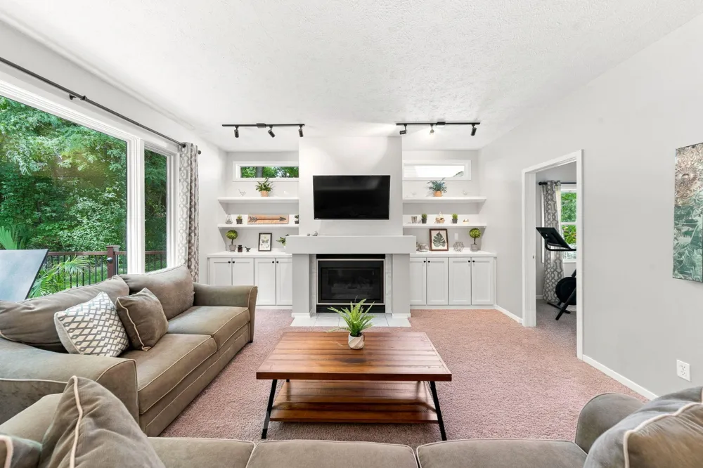 6274 Miramonte Drive NE Cannon Township, MI 49341