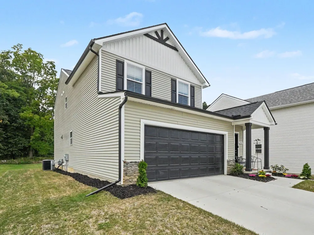 880 Machnik Drive Chelsea City, MI 48118