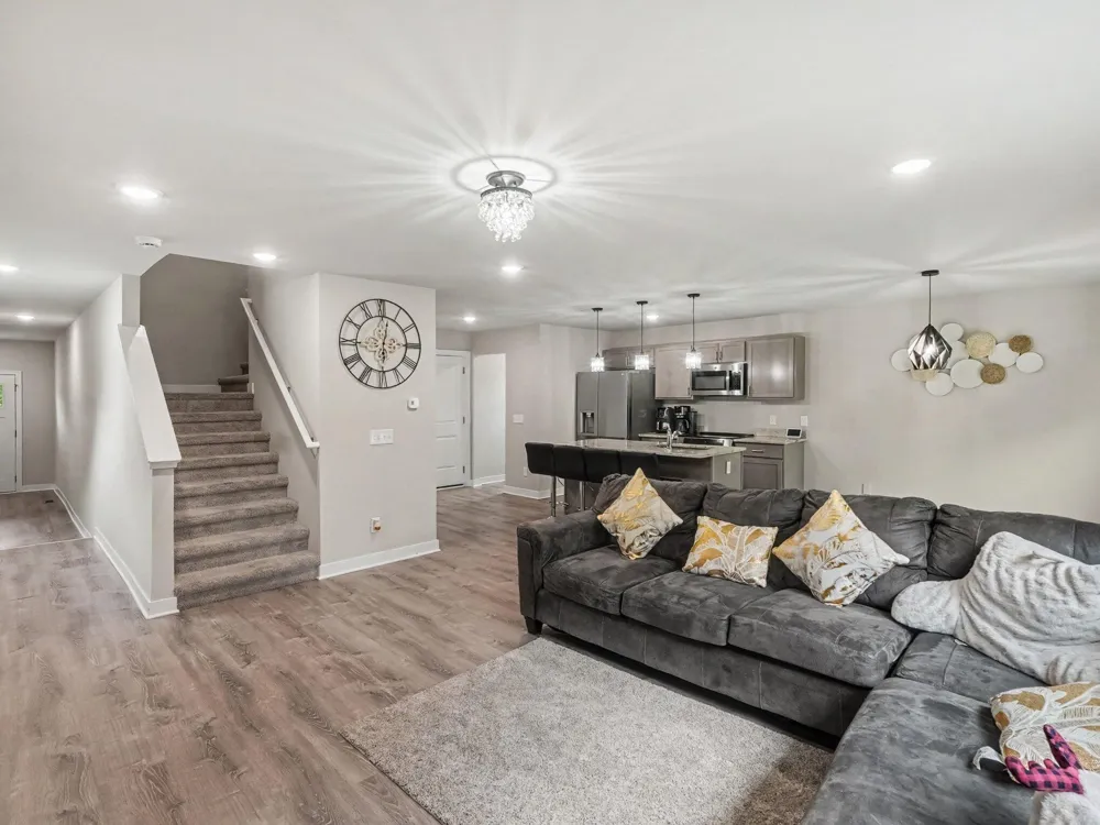 880 Machnik Drive Chelsea City, MI 48118