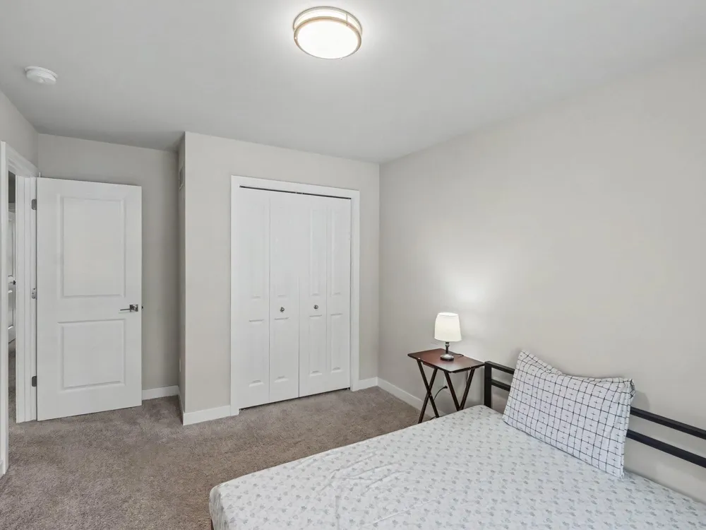 880 Machnik Drive Chelsea City, MI 48118