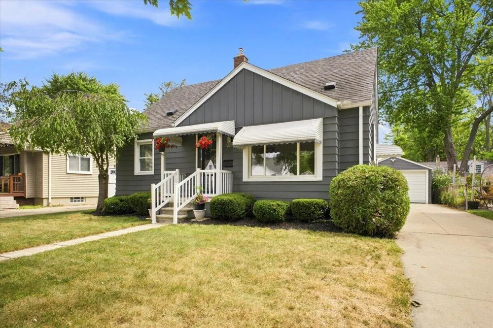 815 S Marias Avenue Clawson City, MI 48017