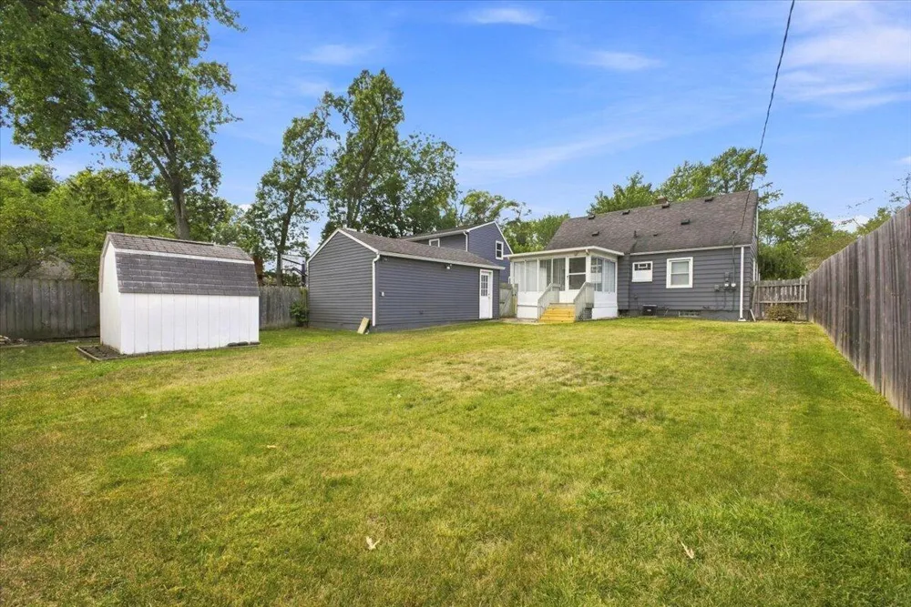 815 S Marias Avenue Clawson City, MI 48017