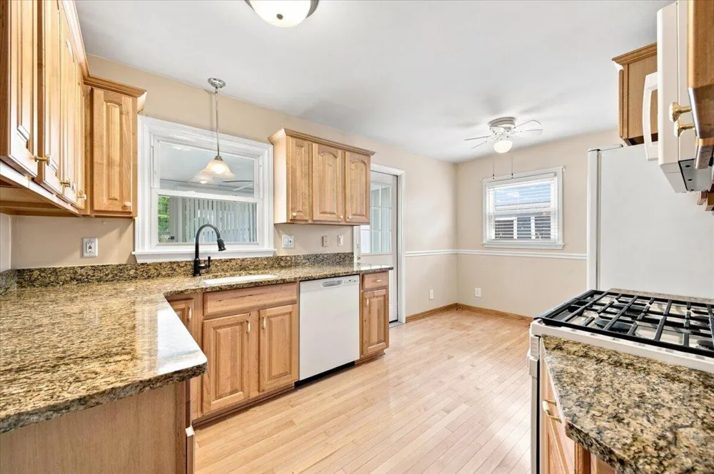 815 S Marias Avenue Clawson City, MI 48017