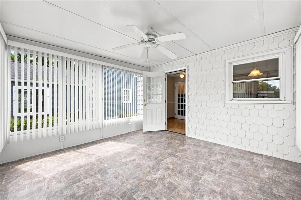 815 S Marias Avenue Clawson City, MI 48017