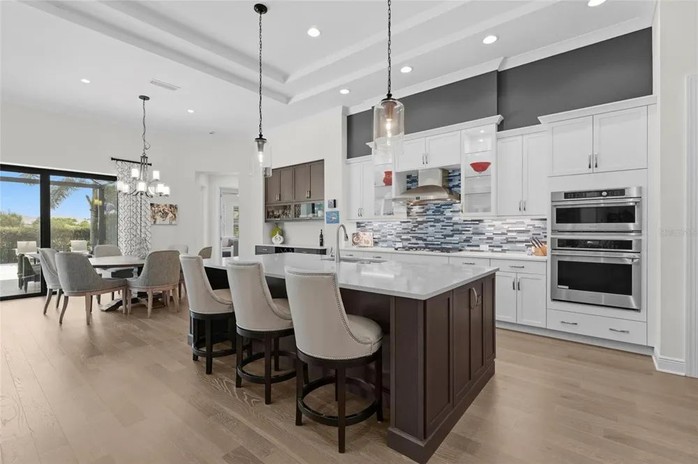 788 CROSSWIND AVENUE Sarasota, FL 34240