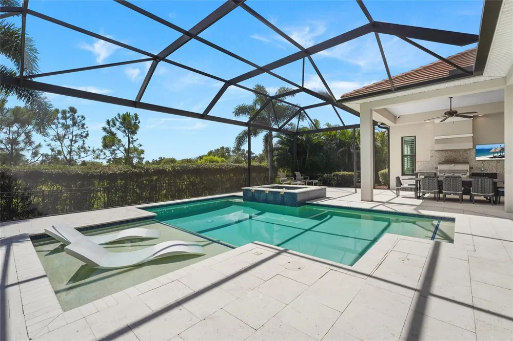 788 CROSSWIND AVENUE Sarasota, FL 34240