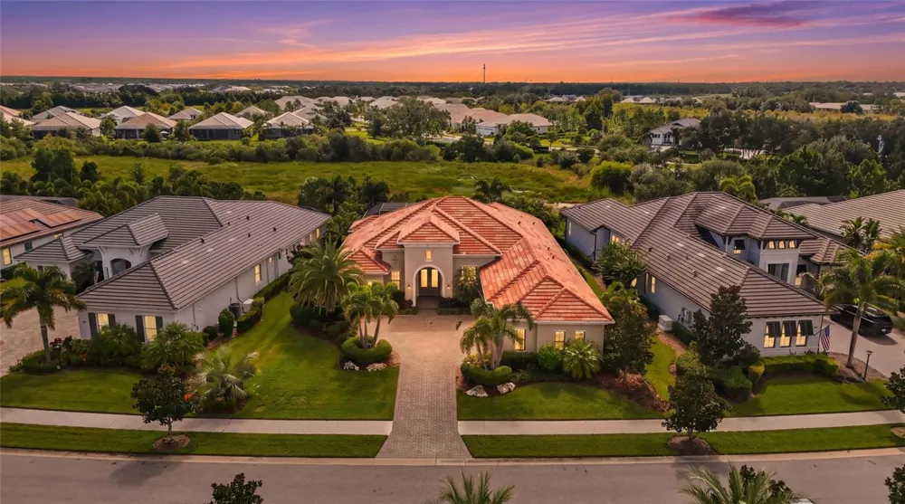 788 CROSSWIND AVENUE Sarasota, FL 34240