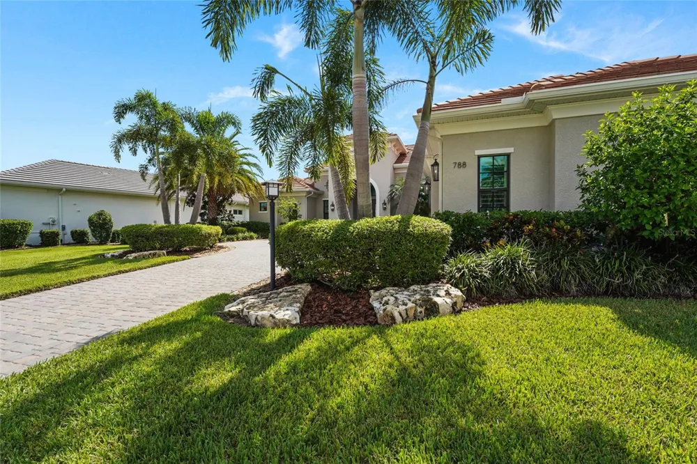 788 CROSSWIND AVENUE Sarasota, FL 34240