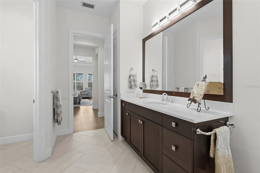 788 CROSSWIND AVENUE Sarasota, FL 34240