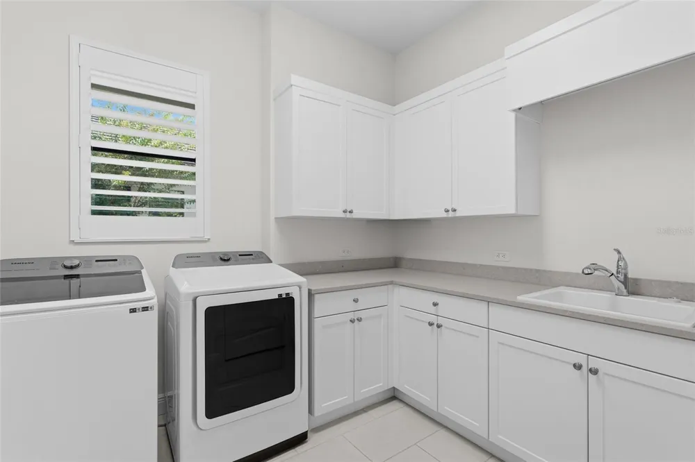 788 CROSSWIND AVENUE Sarasota, FL 34240