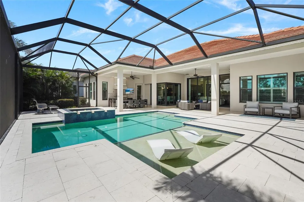 788 CROSSWIND AVENUE Sarasota, FL 34240