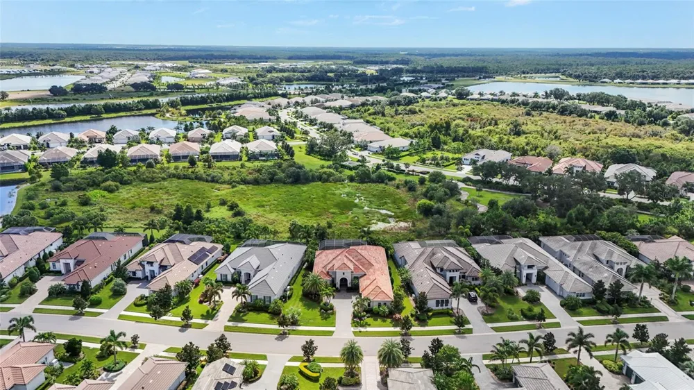 788 CROSSWIND AVENUE Sarasota, FL 34240