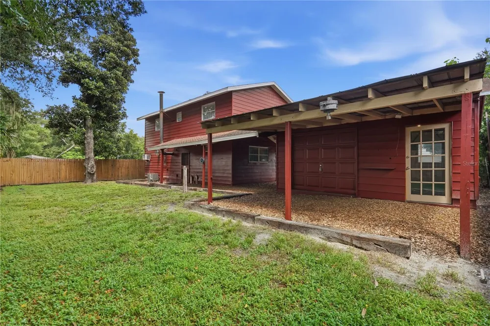 4921 E REGNAS AVENUE Tampa, FL 33617