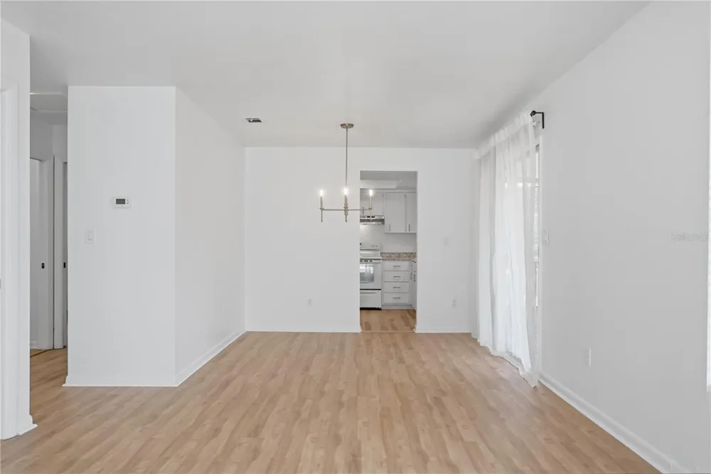4921 E REGNAS AVENUE Tampa, FL 33617