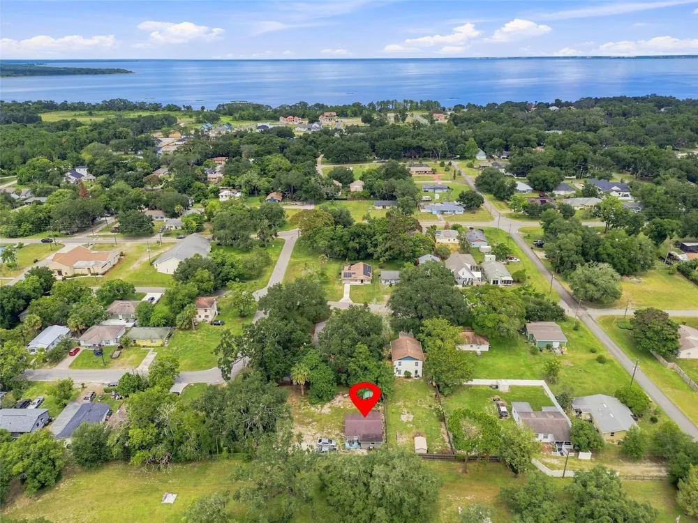 320 W SADLER AVENUE Oakland, FL 34760