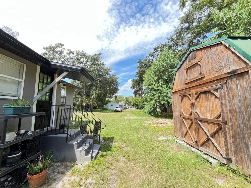 320 W SADLER AVENUE Oakland, FL 34760