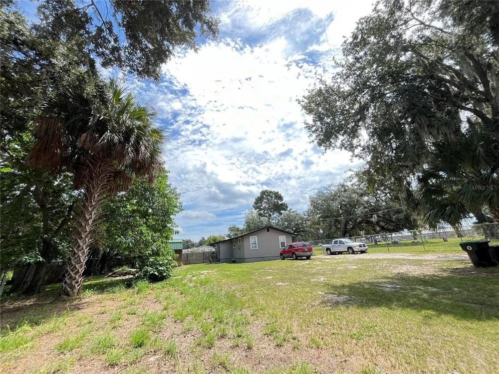 320 W SADLER AVENUE Oakland, FL 34760